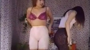 It's the same as sports to wear very tight girdle